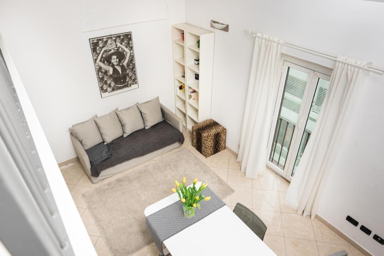 Ferienwohnung Cozy Loft In A Fashion District Of Mailand Exterior foto