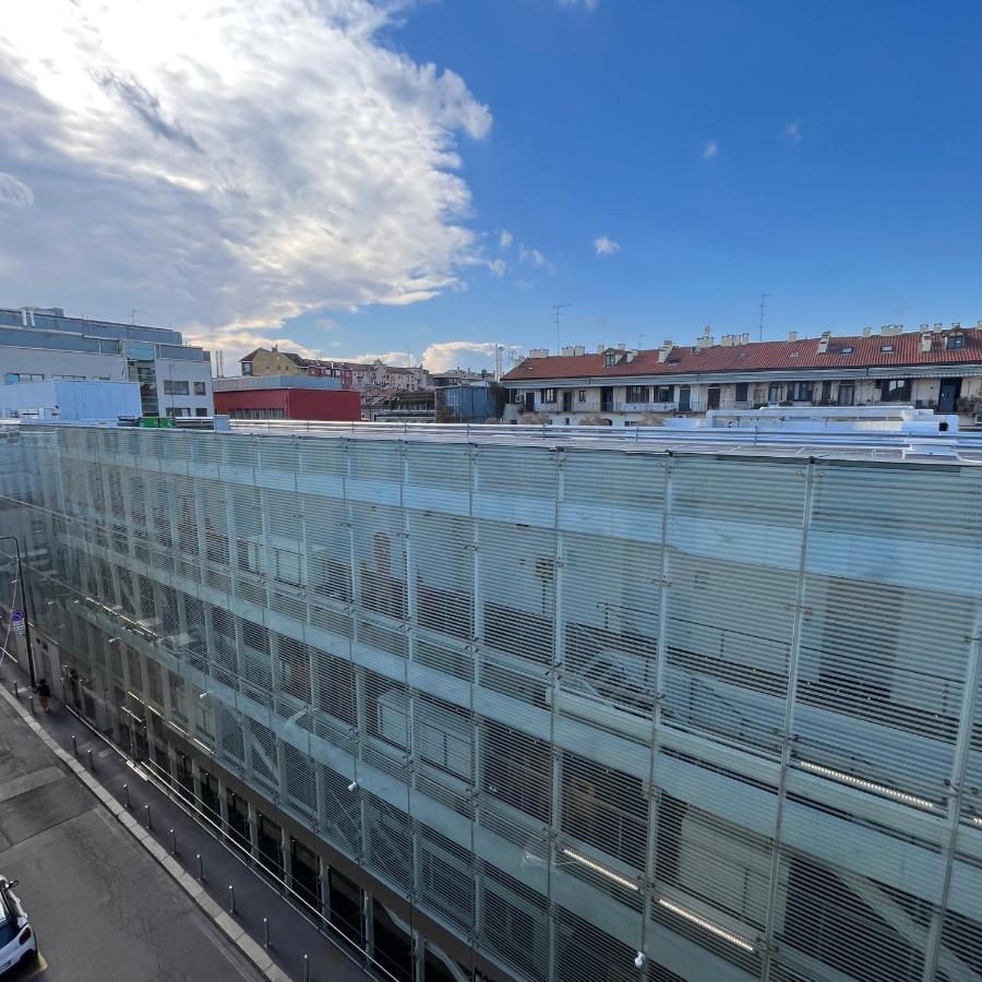 Ferienwohnung Cozy Loft In A Fashion District Of Mailand Exterior foto