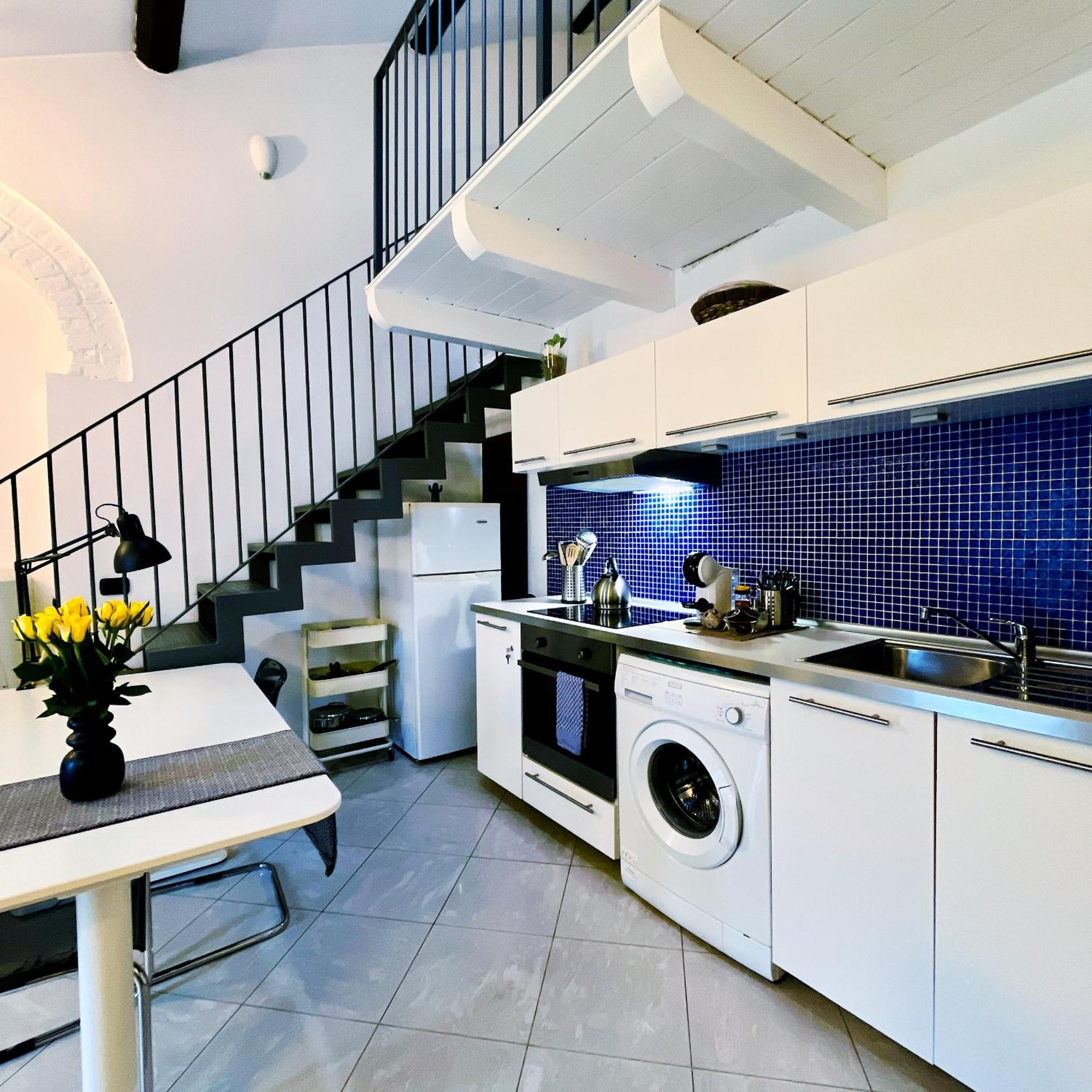 Ferienwohnung Cozy Loft In A Fashion District Of Mailand Exterior foto