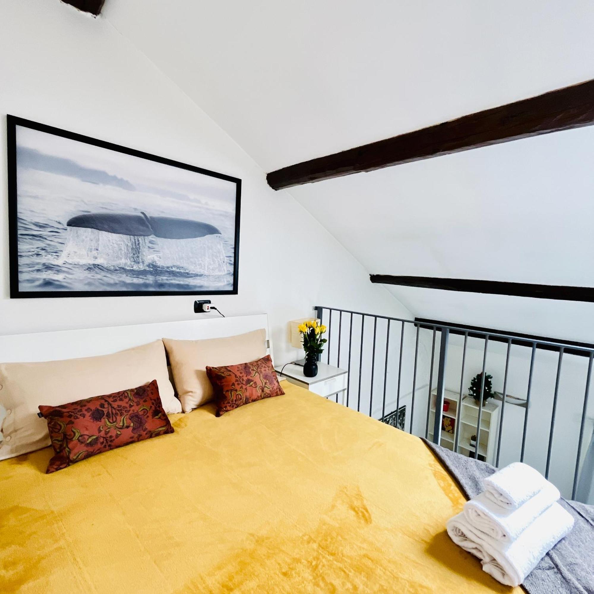 Ferienwohnung Cozy Loft In A Fashion District Of Mailand Exterior foto