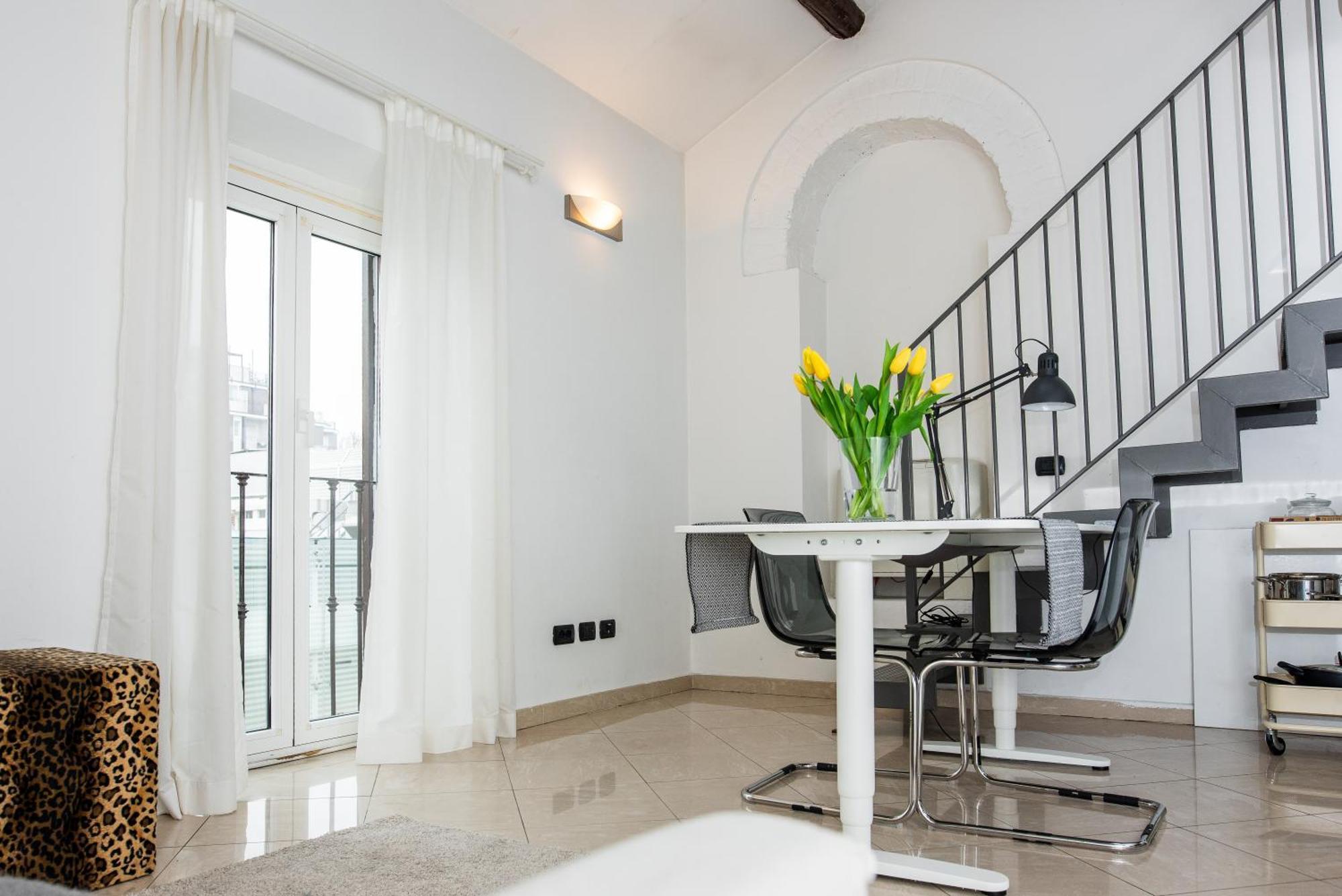 Ferienwohnung Cozy Loft In A Fashion District Of Mailand Exterior foto